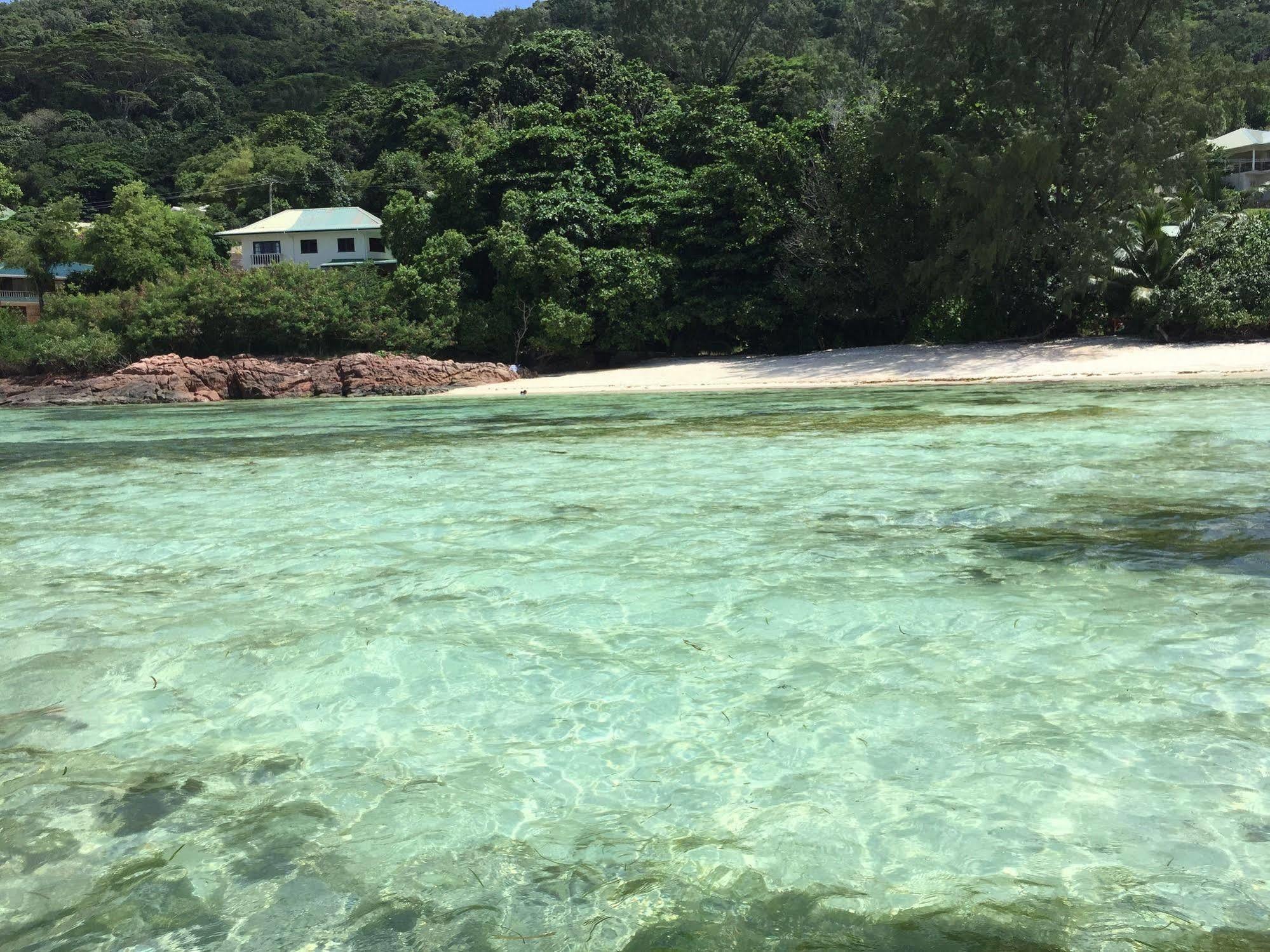 Summer Self Catering Baie Sainte Anne Esterno foto