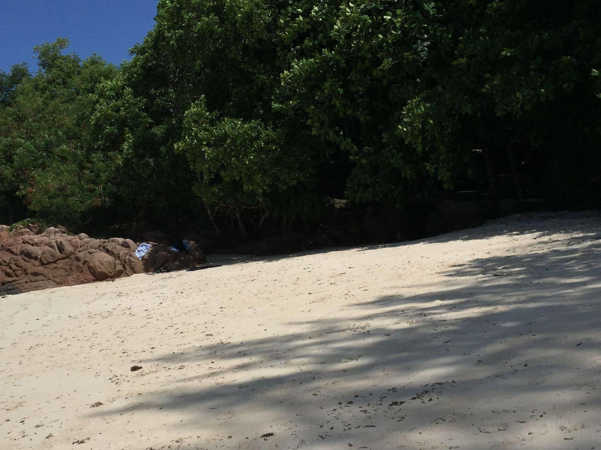 Summer Self Catering Baie Sainte Anne Esterno foto