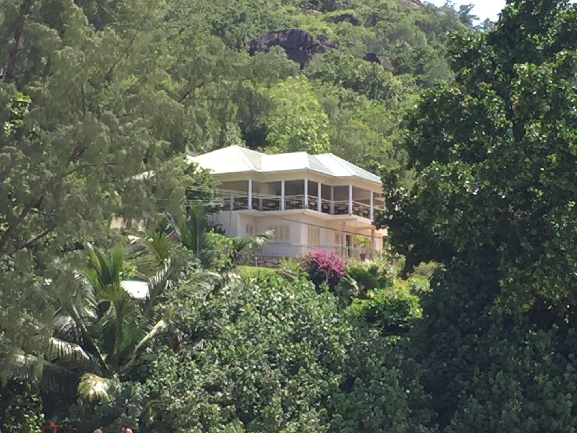 Summer Self Catering Baie Sainte Anne Esterno foto