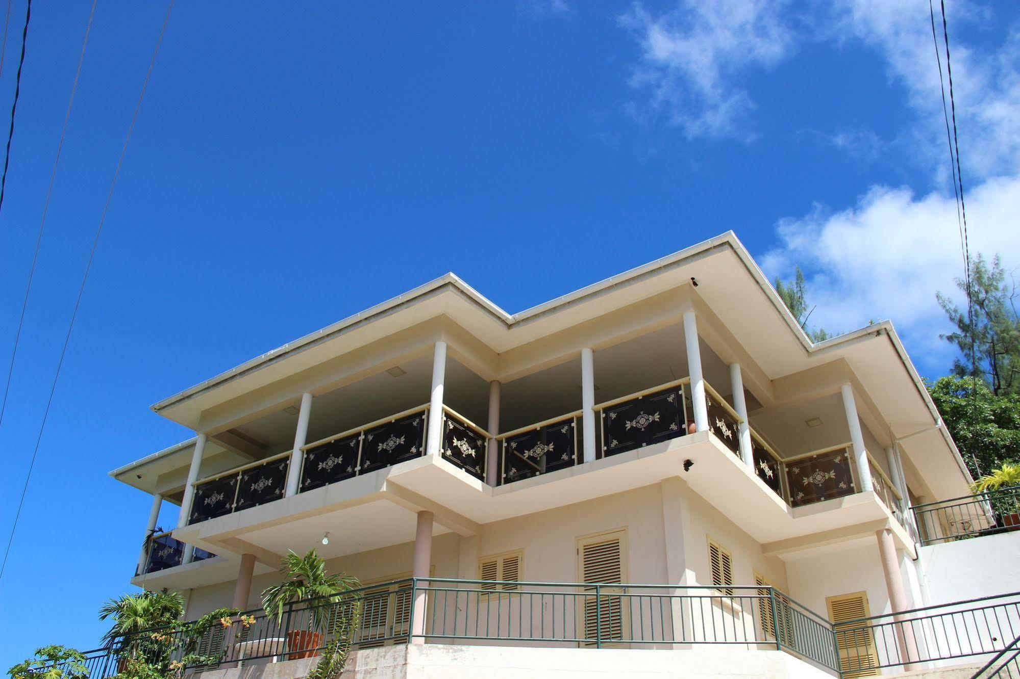 Summer Self Catering Baie Sainte Anne Esterno foto